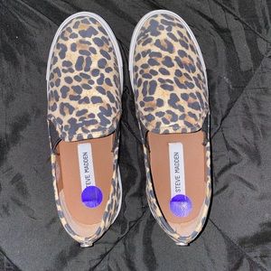 Steve Madden slip on sneakers